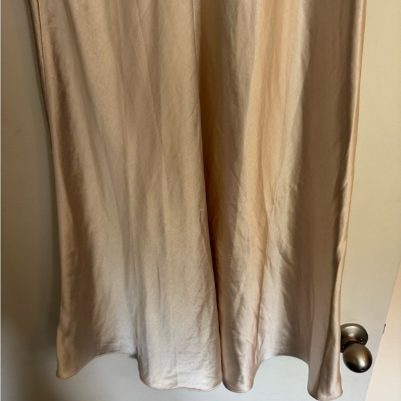 Revolve LPA dalya skirt in cream - Picture 7 of 9